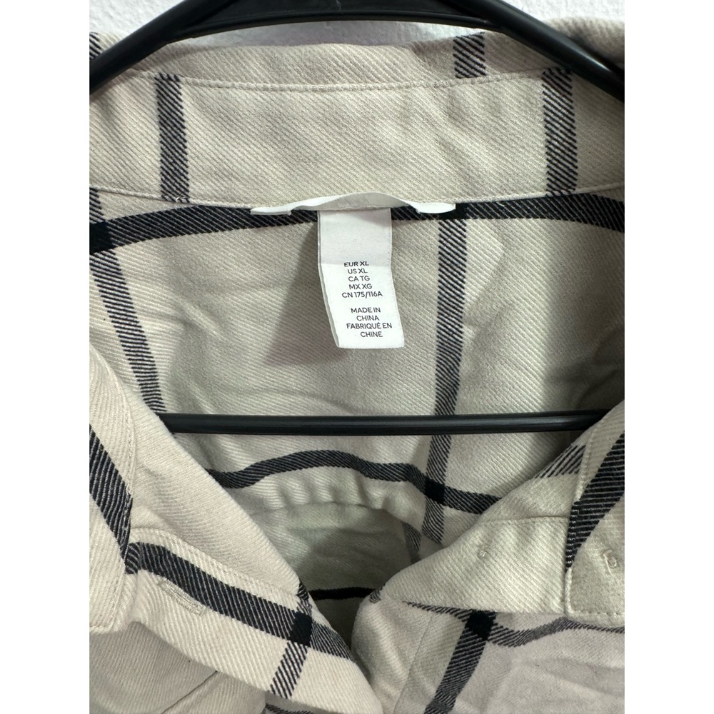 Button down flannel - Picture 2 of 3